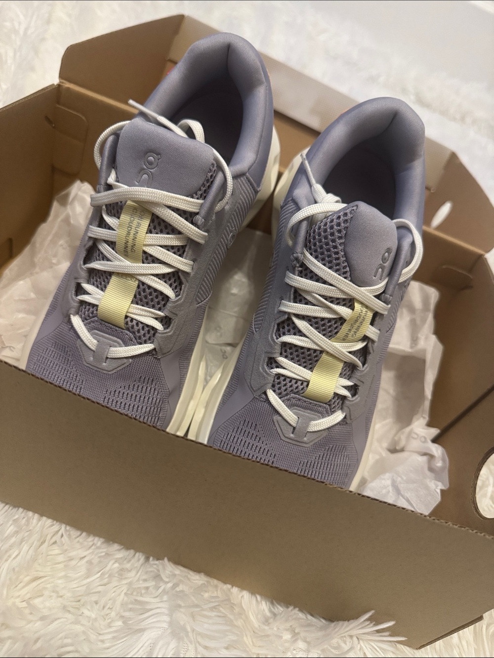 On Running cloudRunner Lilac Ivory Running shoes 8.5. Brand new
